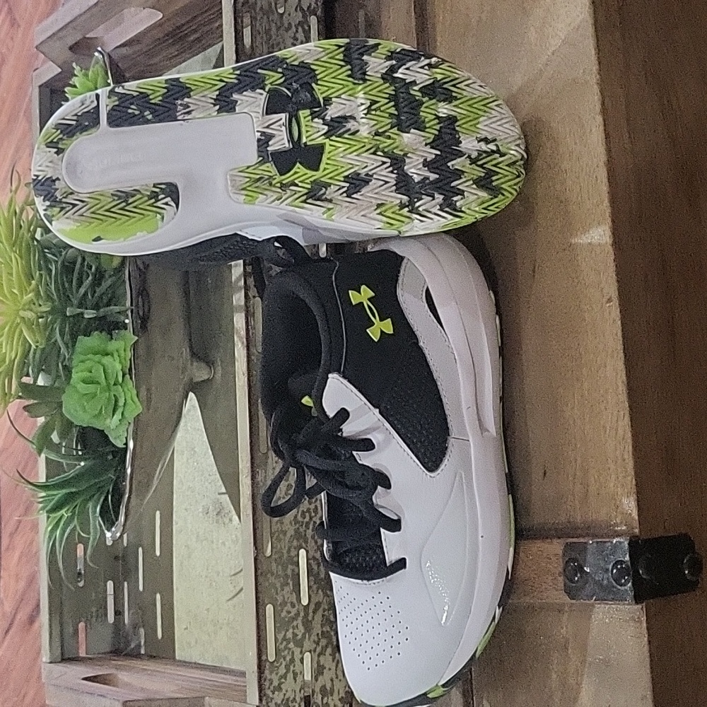 Under Armour Unisex Grade School Lockdown 5 Running Shoes - Picture 5 of 5